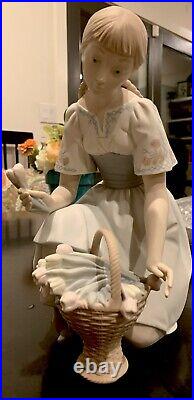 Large Retired Very Rare Bisque Lladro girl with tulips. 10 figurine