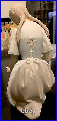 Large Retired Very Rare Bisque Lladro girl with tulips. 10 figurine