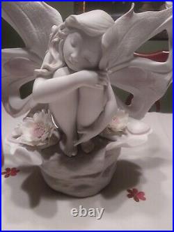 Large Very Rare Lladro 6968 Lady Butterfly Fantasy Figurine Mint