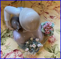 Lladro Fine Large Porcelain Figurine Girl Watering Roses Flower Pot Very Rare