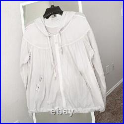 Lululemon very rare lightweight transparent windbreaker rain jacket size Large
