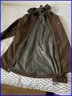 Nike ACG Gore-Tex mens jacket size Large in perfect condition very rare