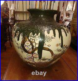 Rare and Very Large Japanese Satsuma Vase or Urn, Late Edo/Early Meiji Period