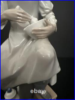 VERY RARE Lladro Pharmacist vinta figurine large piece retired in 1985