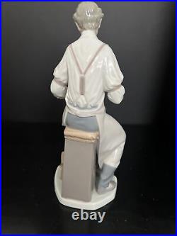 VERY RARE Lladro Pharmacist vinta figurine large piece retired in 1985