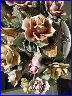 VINTAGE LARGE CAPODIMONTE FLORAL CENTERPIECE VERY NICE CONDITION Rare 30 Flower