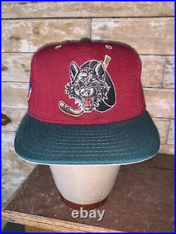 VINTAGE RARE 90s IHL Chicago Wolves Red Very Rare Hockey snapback Hat Cap