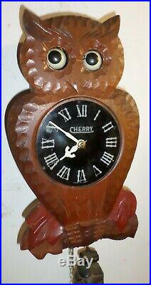 Very Nice Large Rare Moving Eyes Hand Carved Wood Owl Weight Driven Wall Clock