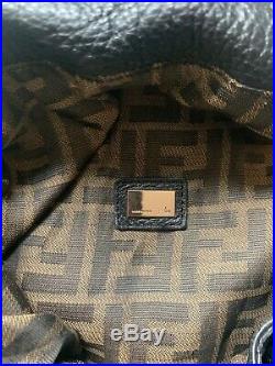 Very Rare 100% Authentic Fendi Spy Grain Leather Black Hand Purse Bag
