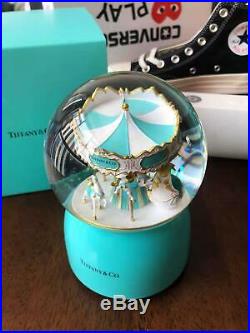 Very Rare 2018 Tiffany and co snow globe large rotating with music luxury gifts