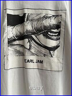 Vintage 1996 Pearl Jam Very Rare Seattle WA Concert Tee