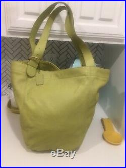 Vintage Coach Soho Leather Tote/Duffle Purse in Very Rare Bright Green 4082 USA